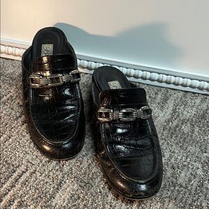 Brighton Black Croc Pattern Women's Loafers, see scuff in photo